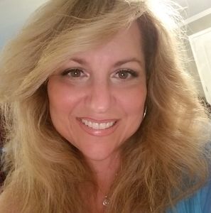 Meet your Posher, Ellen